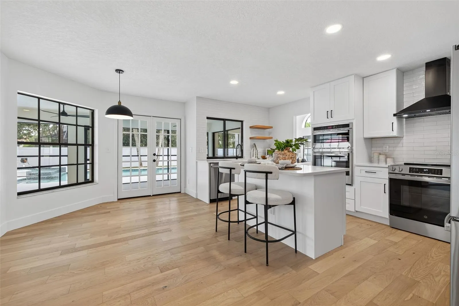 3956 BELMOOR DR