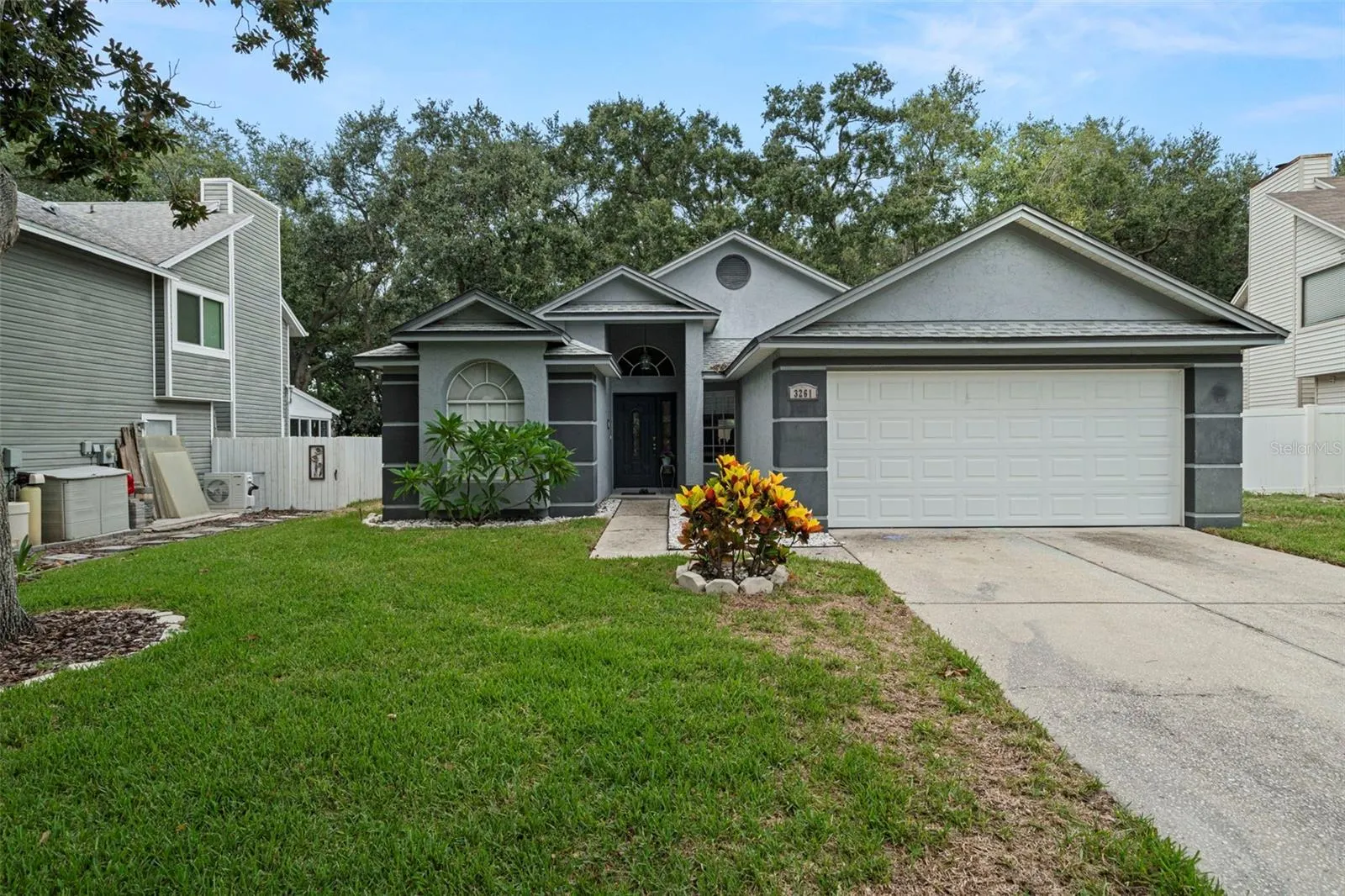 3261 MONTROSE CIR