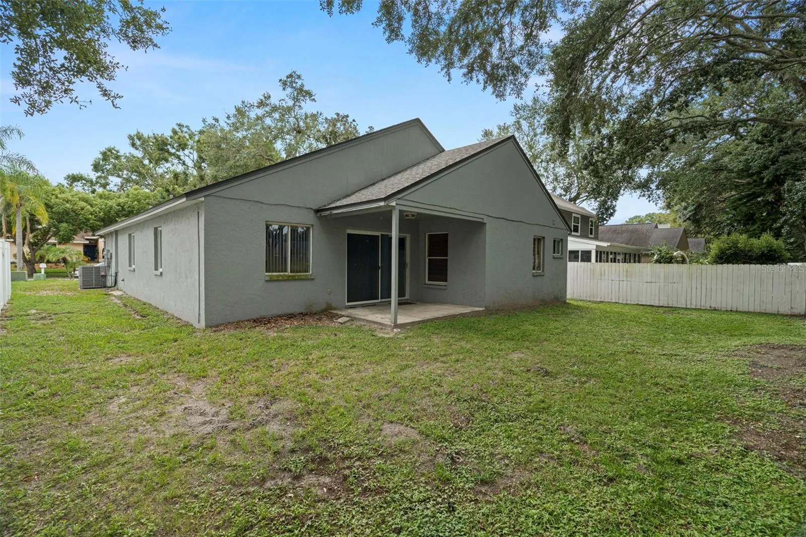 3261 MONTROSE CIR