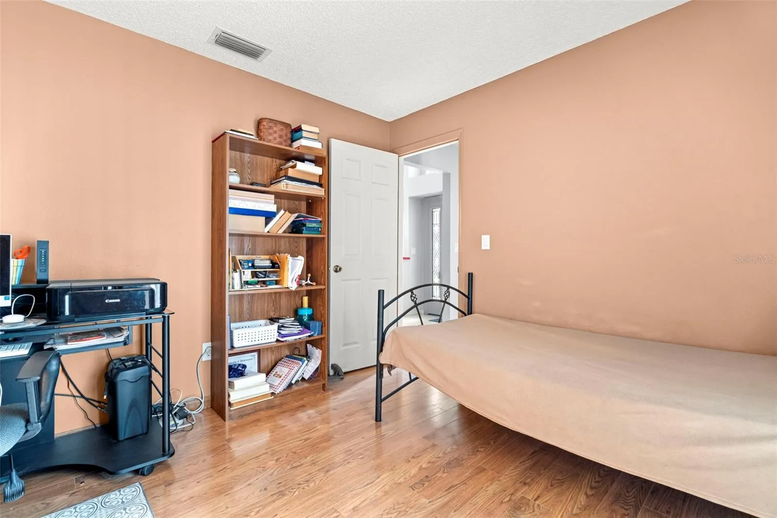 3261 MONTROSE CIR
