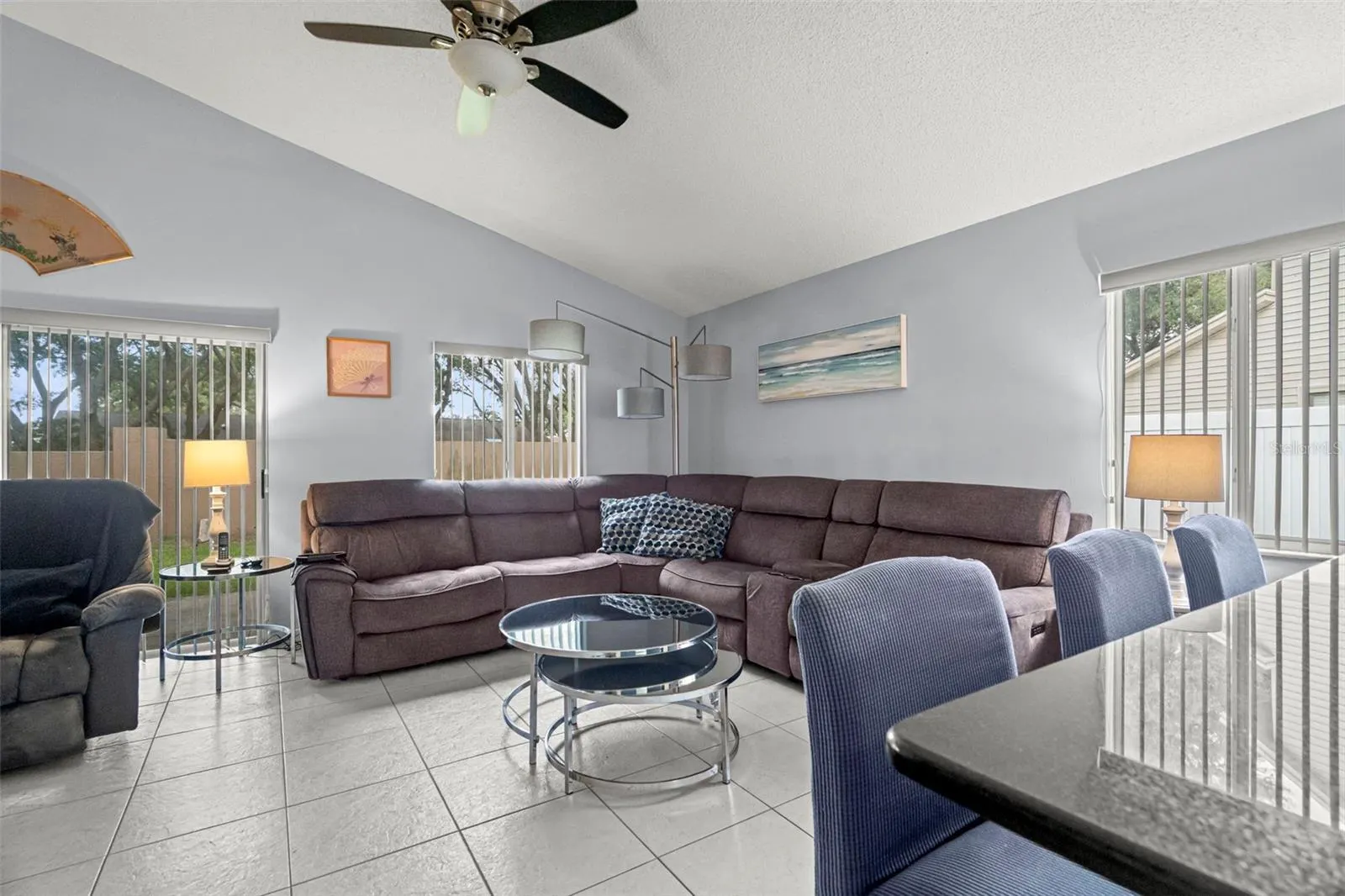 3261 MONTROSE CIR
