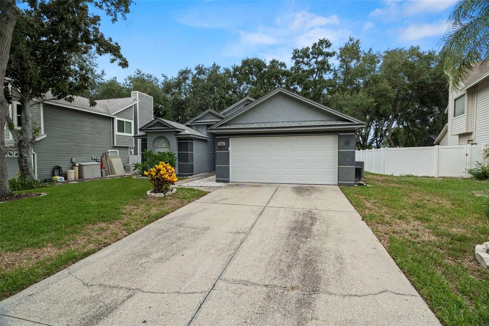 3261 MONTROSE CIR