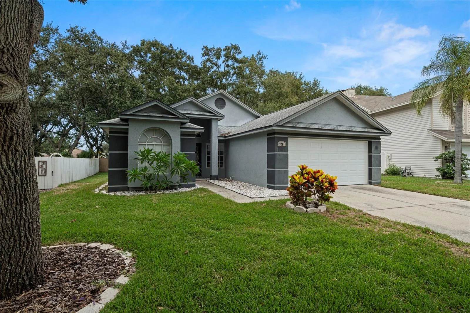 3261 MONTROSE CIR