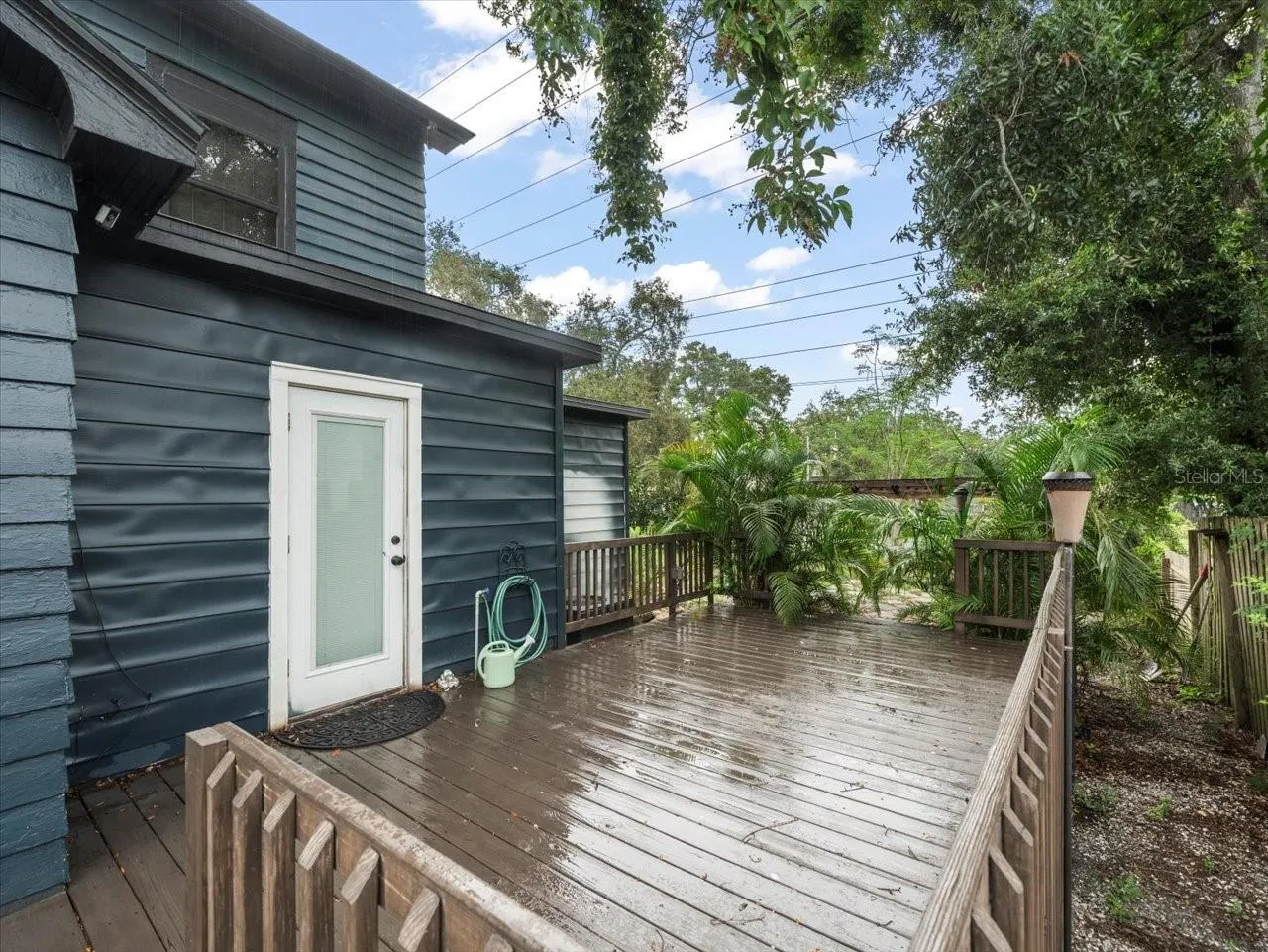 1013 MAGNOLIA DR