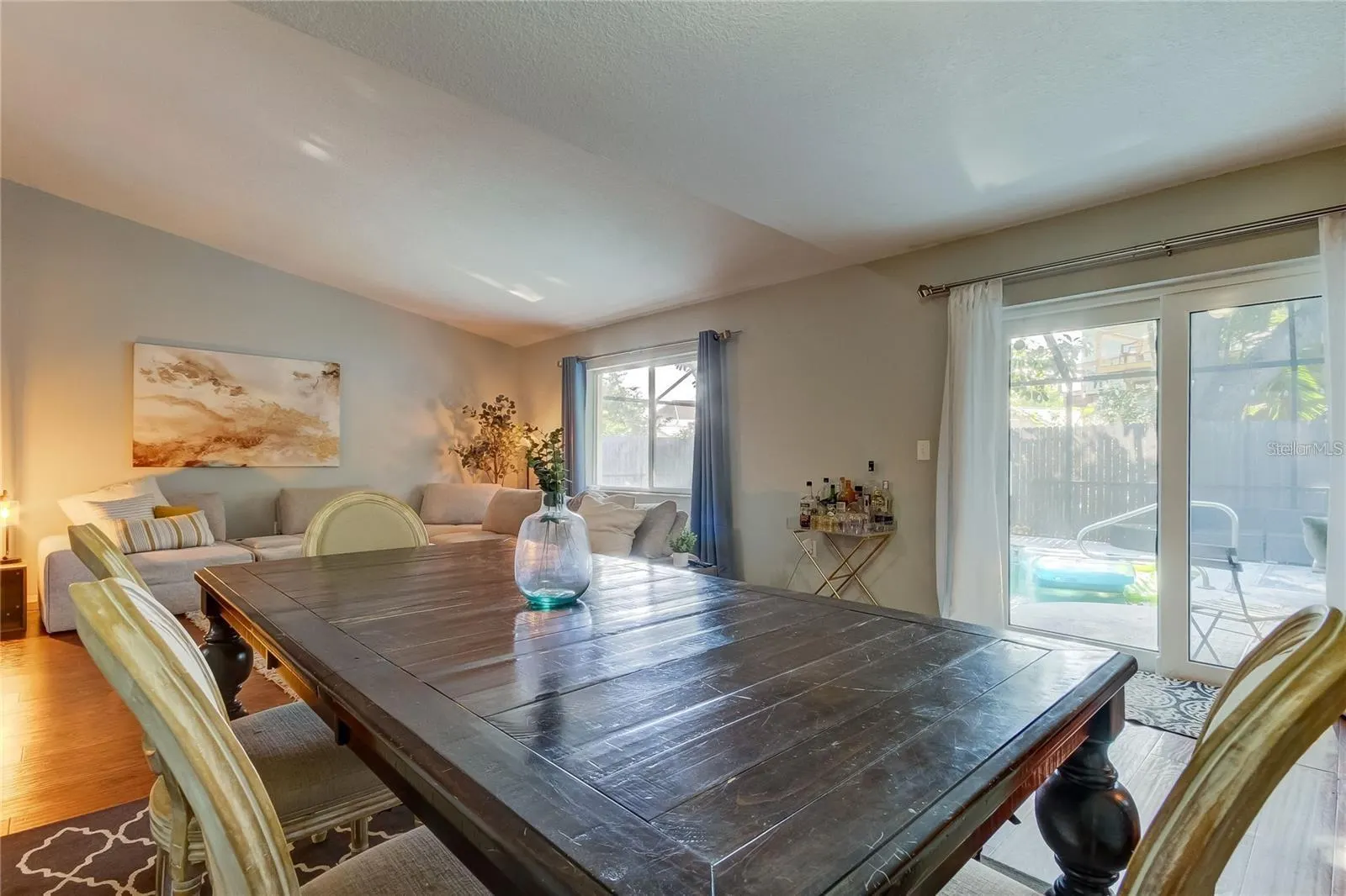 6854 CIRCLECREEK DR