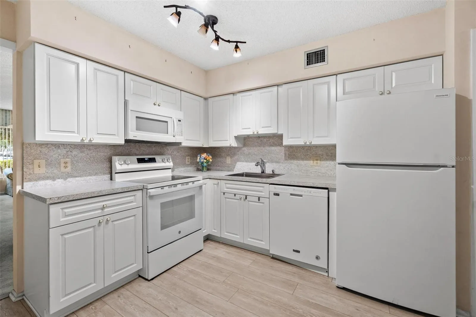 2253 NORWEGIAN DR #17, #17