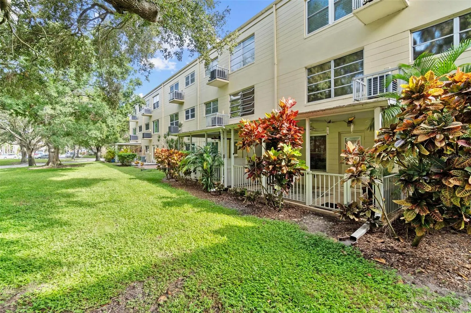 2253 NORWEGIAN DR #17, #17