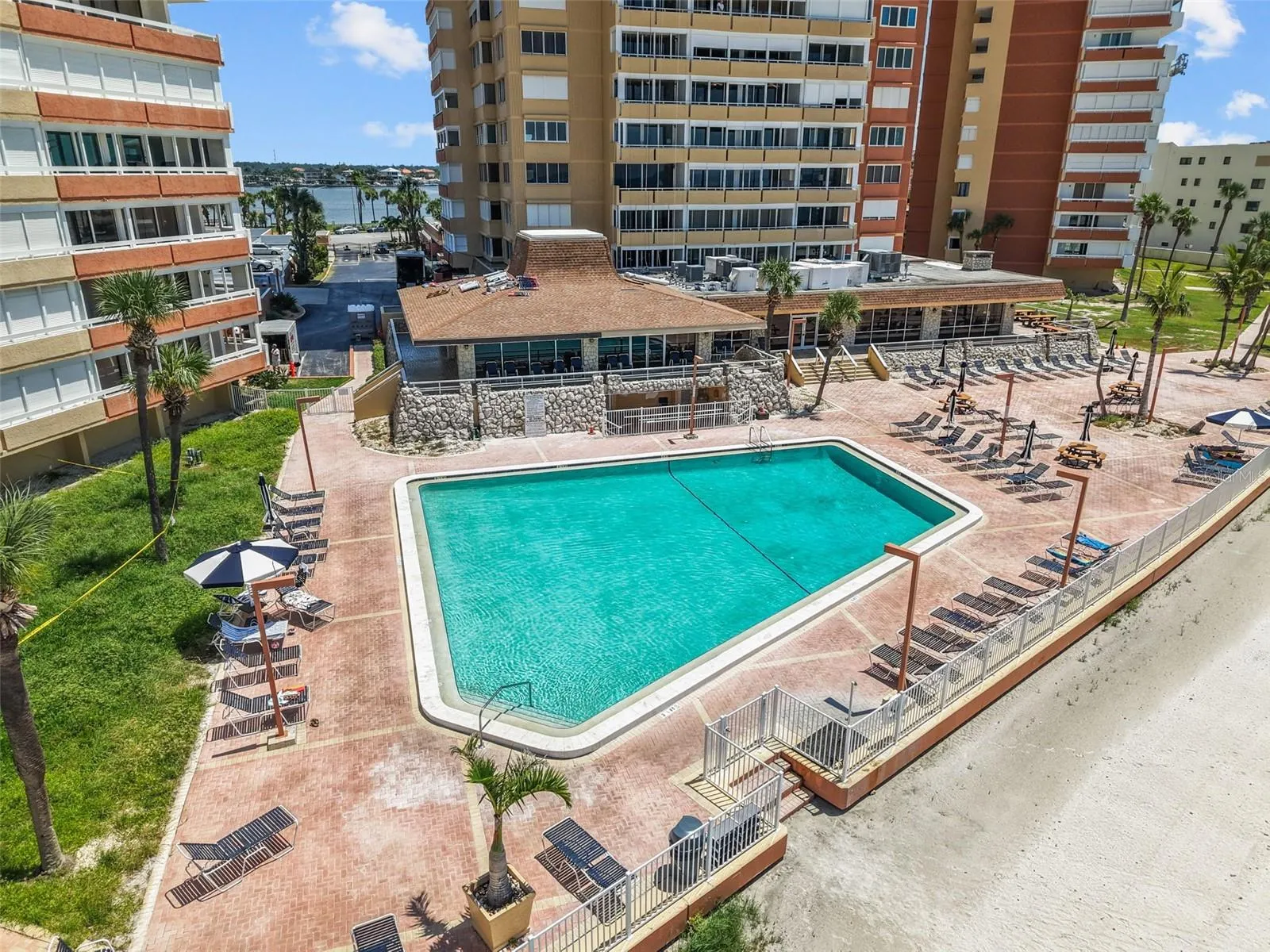 17900 GULF BLVD #11B, #11B
