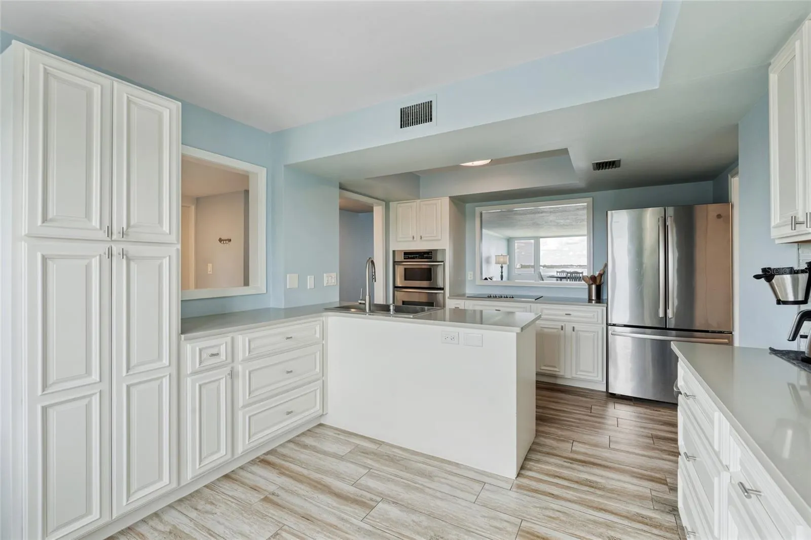 2617 COVE CAY DR #711, #711