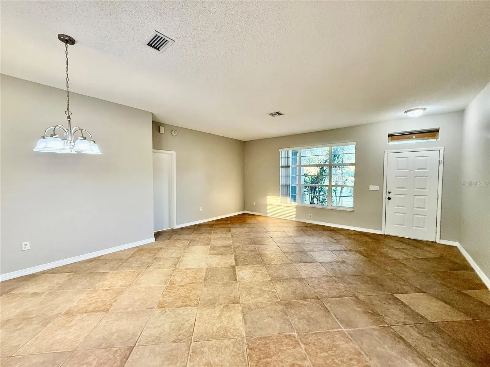807 FRANKFORD DR