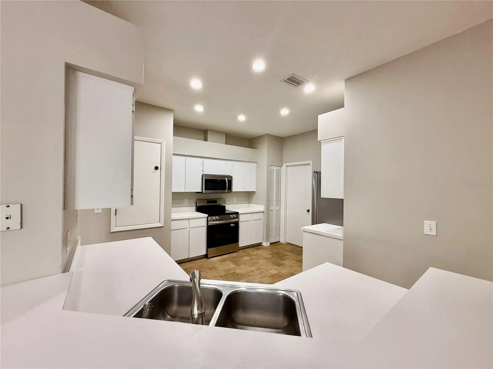 807 FRANKFORD DR