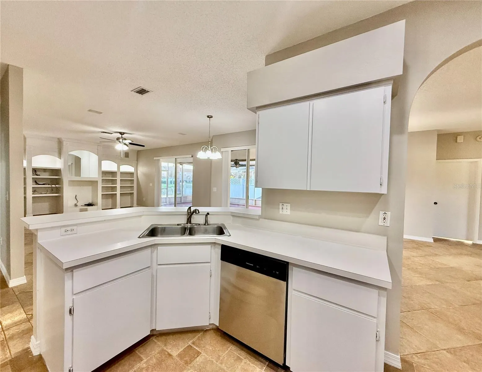 807 FRANKFORD DR