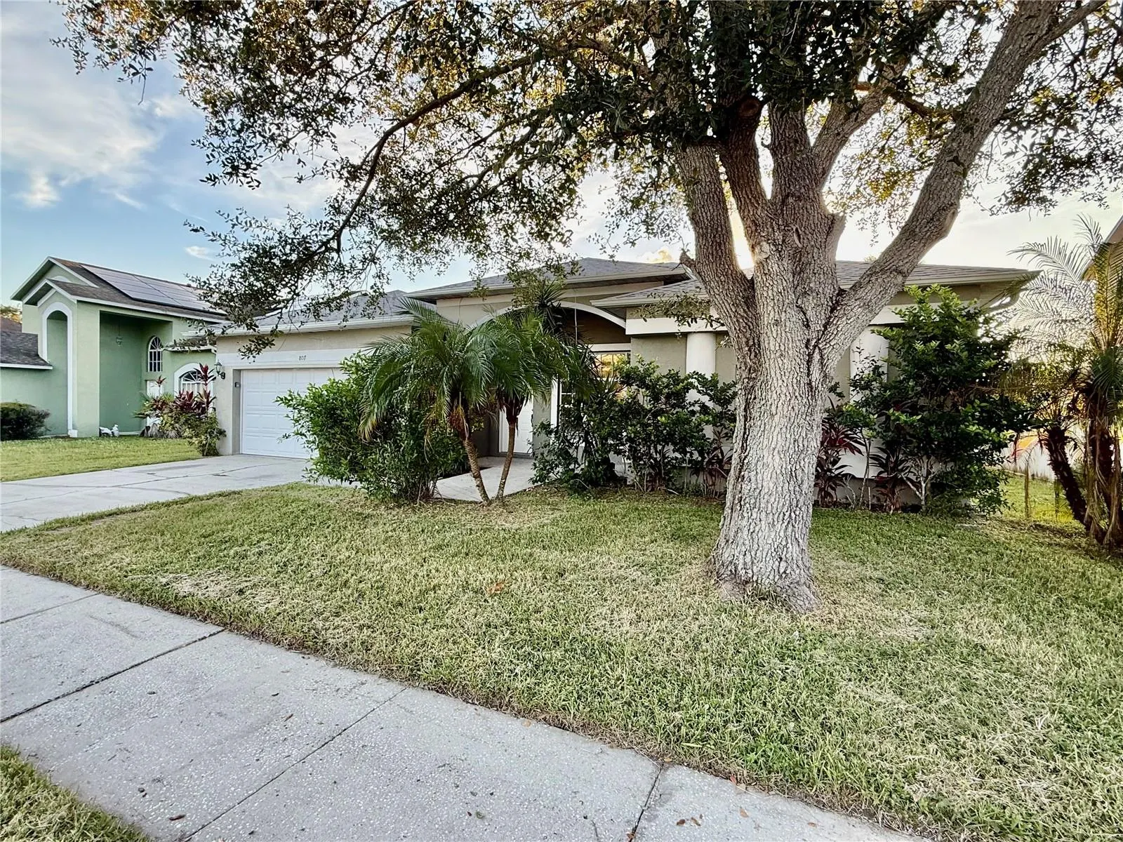 807 FRANKFORD DR
