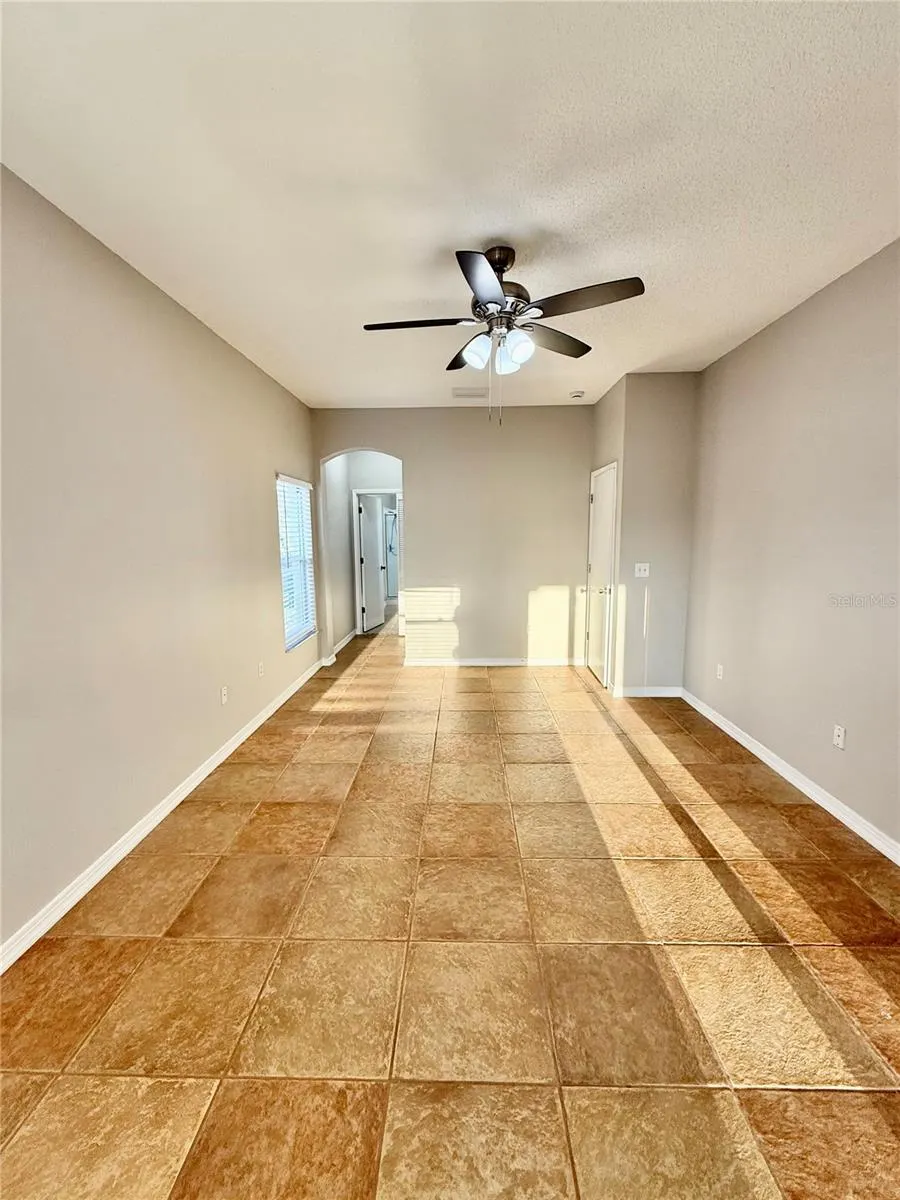 807 FRANKFORD DR