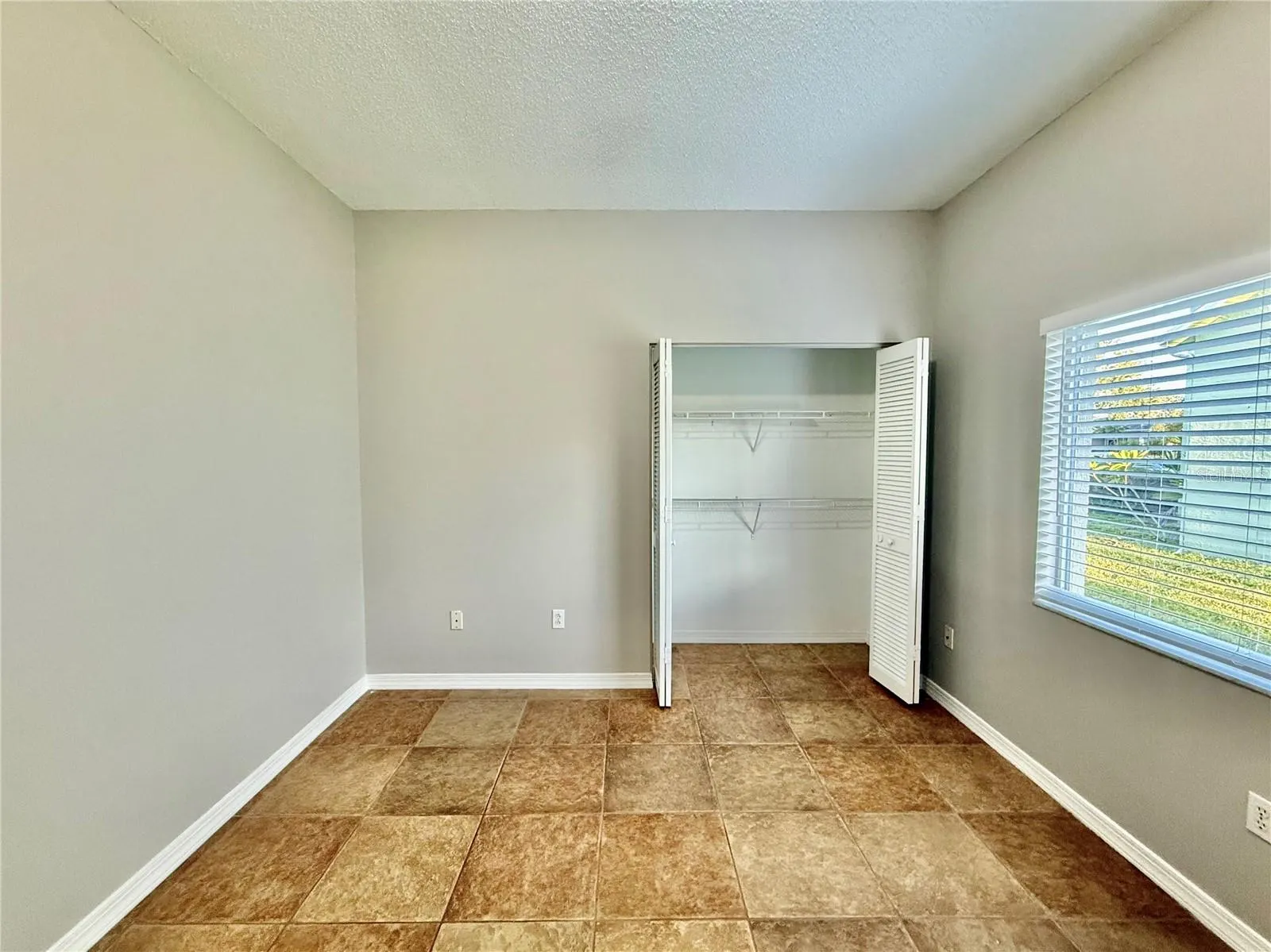 807 FRANKFORD DR