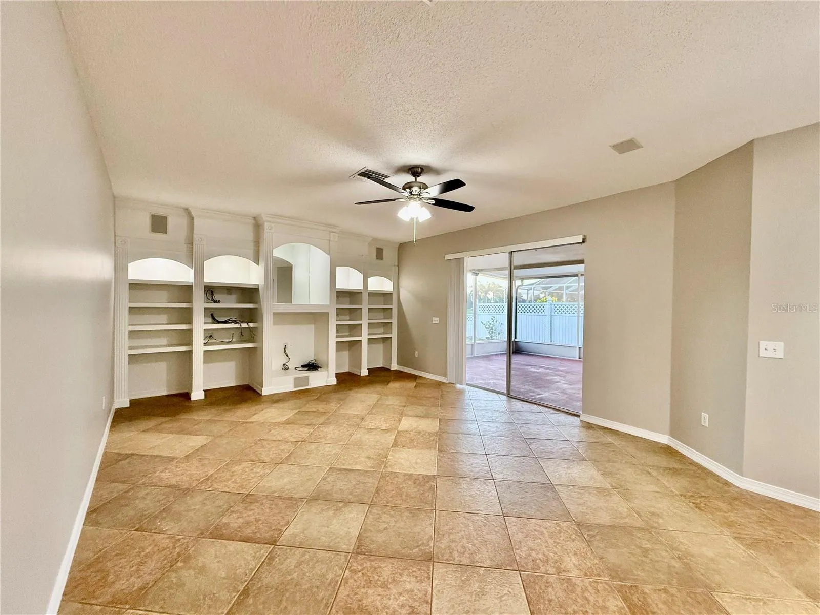 807 FRANKFORD DR