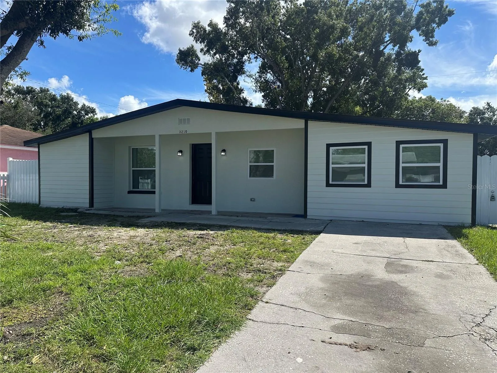 3210 DEERFIELD DR