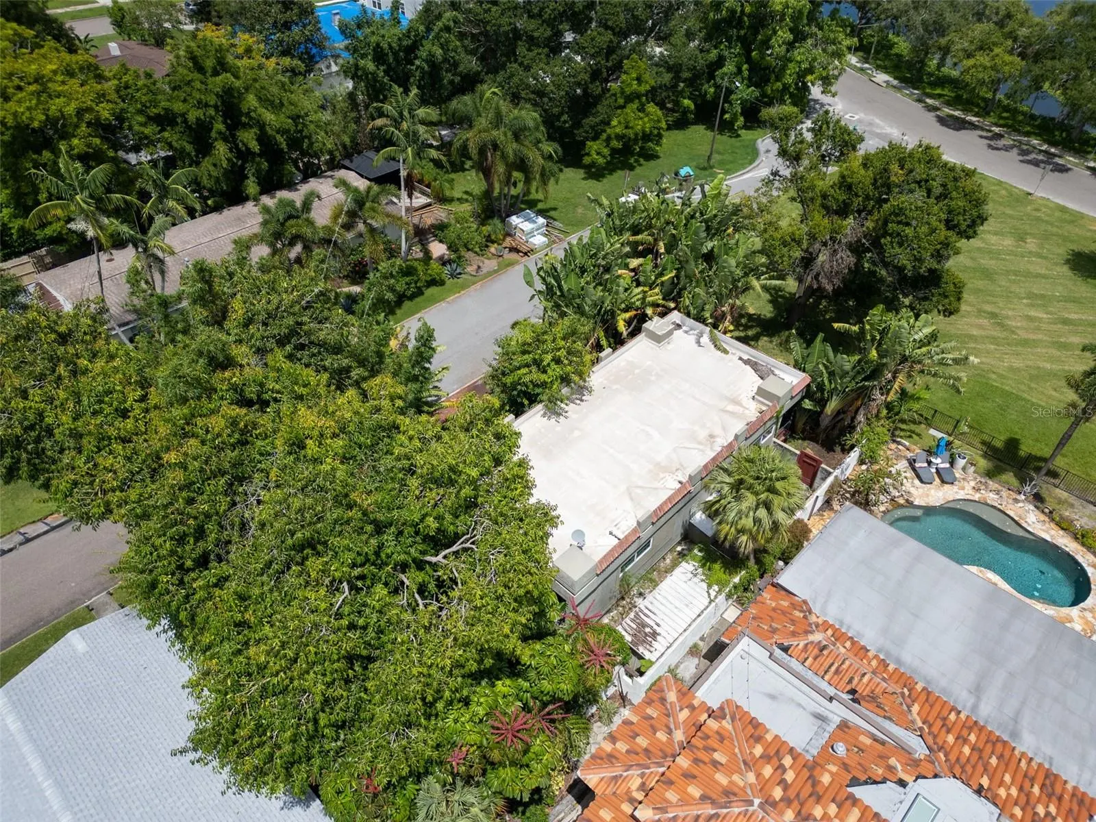 720 15TH AVE N