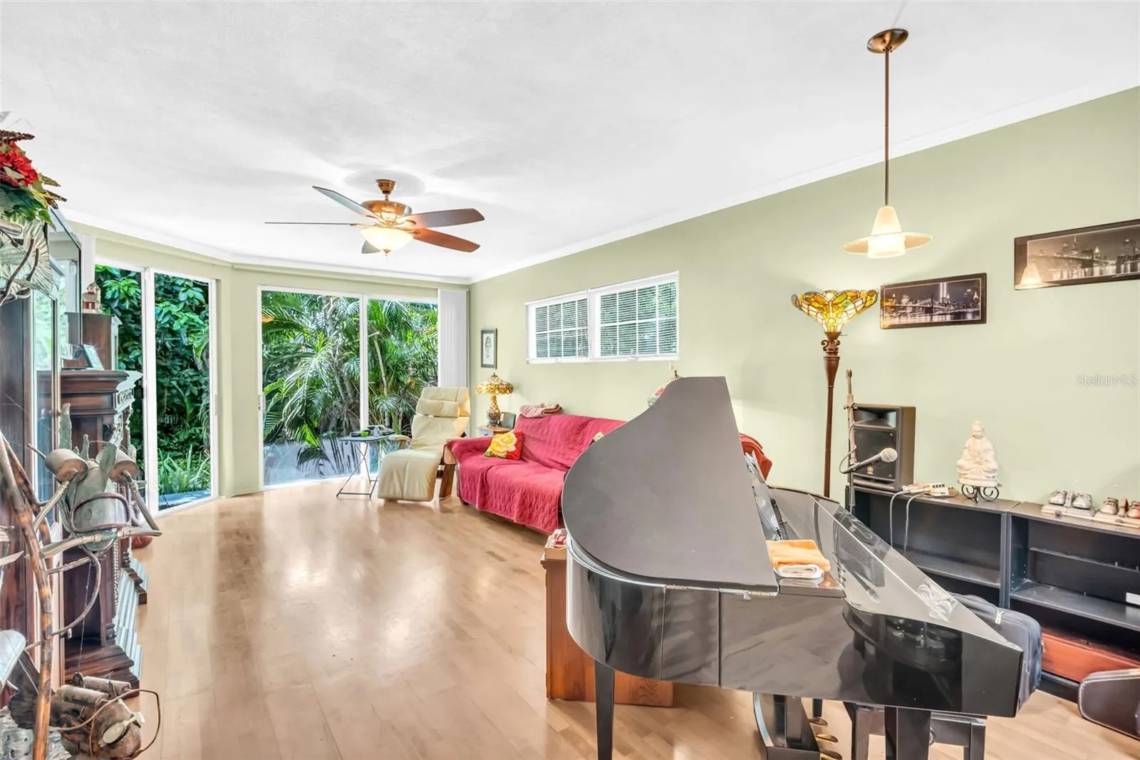 720 15TH AVE N