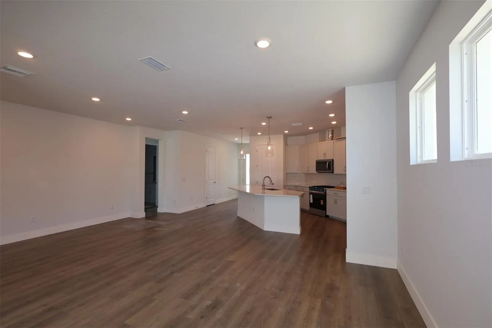 703 ALLORA AVE