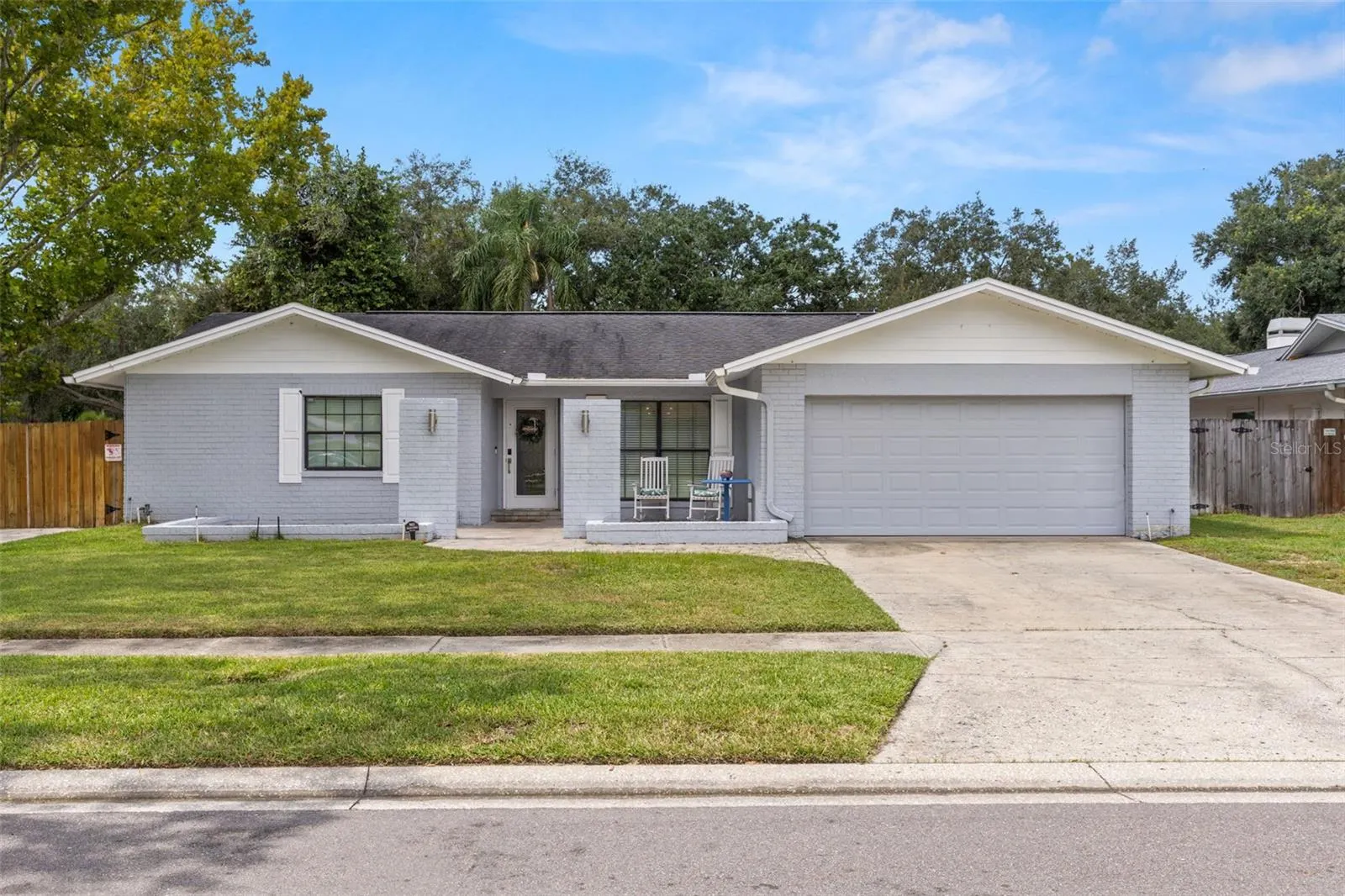 4221 HOLLOWTRAIL DR