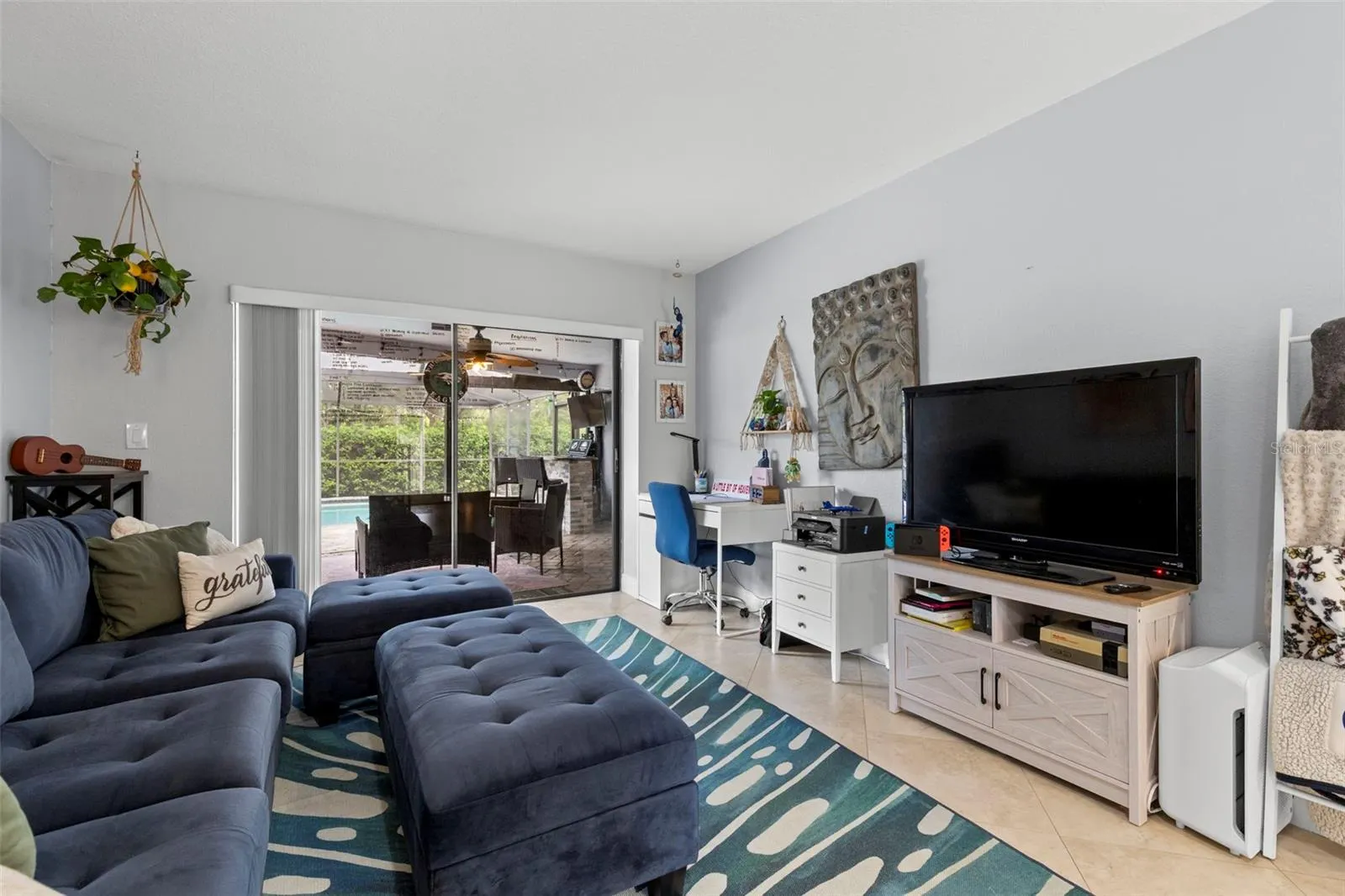 4221 HOLLOWTRAIL DR