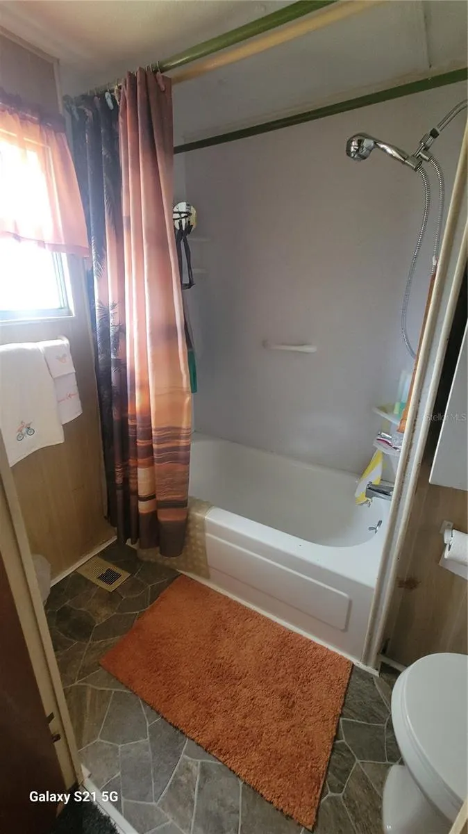 585 SKY HARBOR DR #230, #230