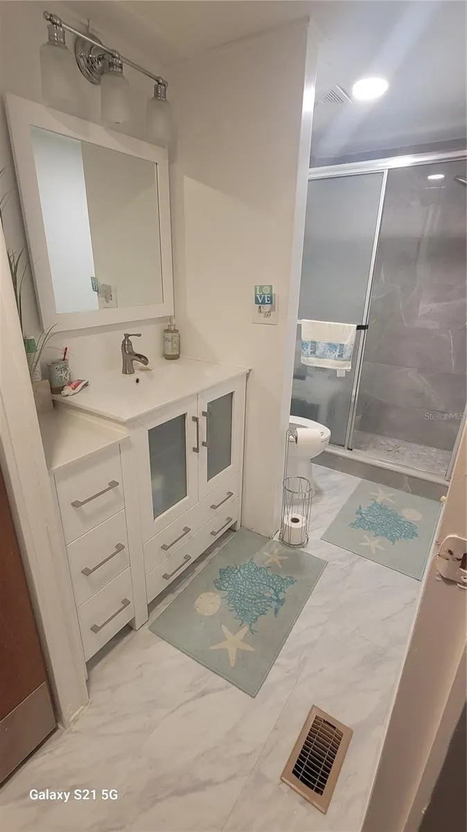 585 SKY HARBOR DR #230, #230