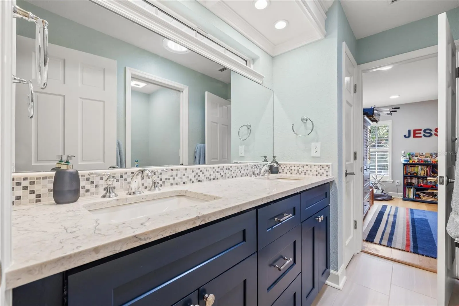 4121 HIGHLAND PARK CIR