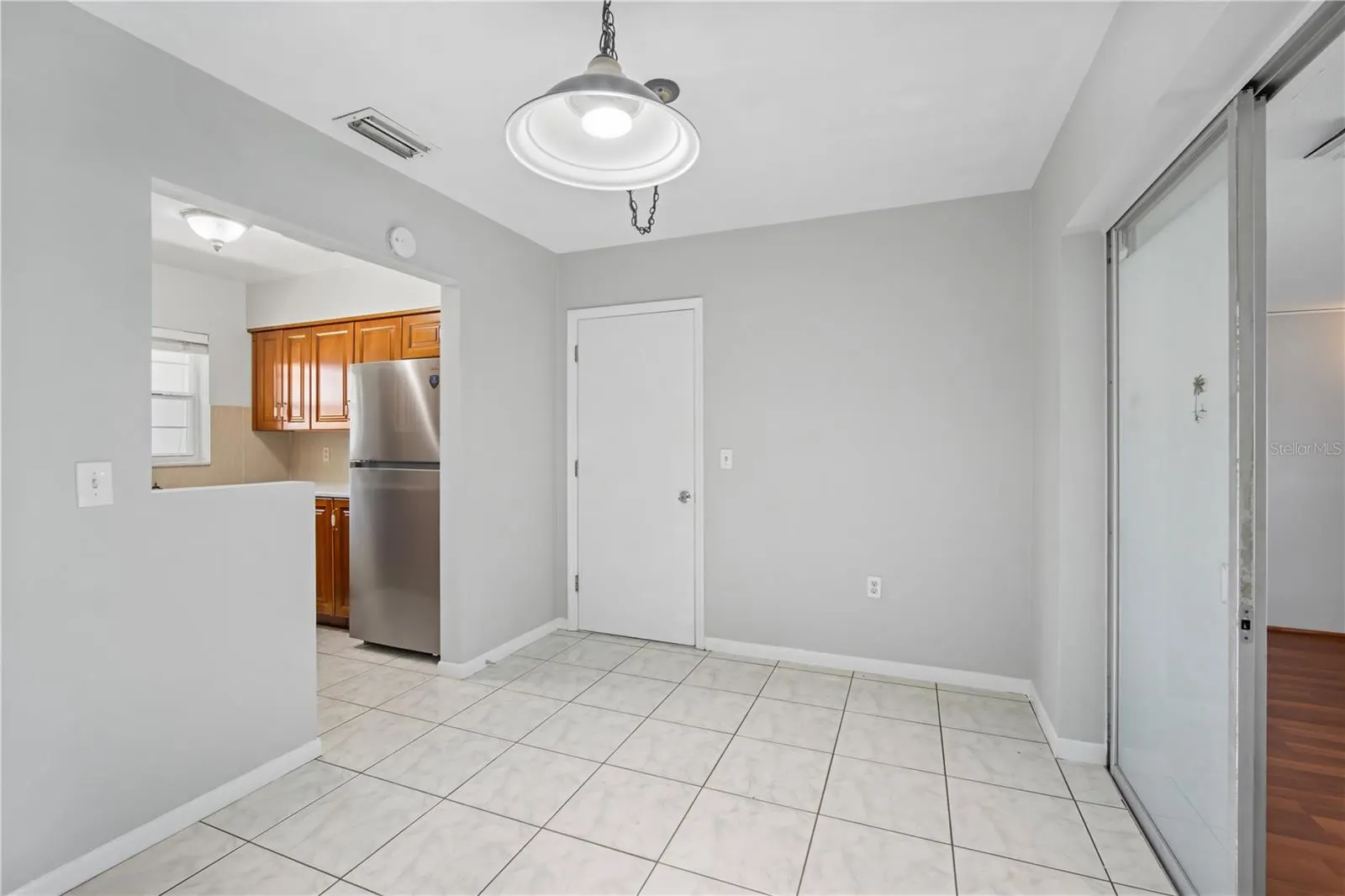 1618 HARDWOOD DR