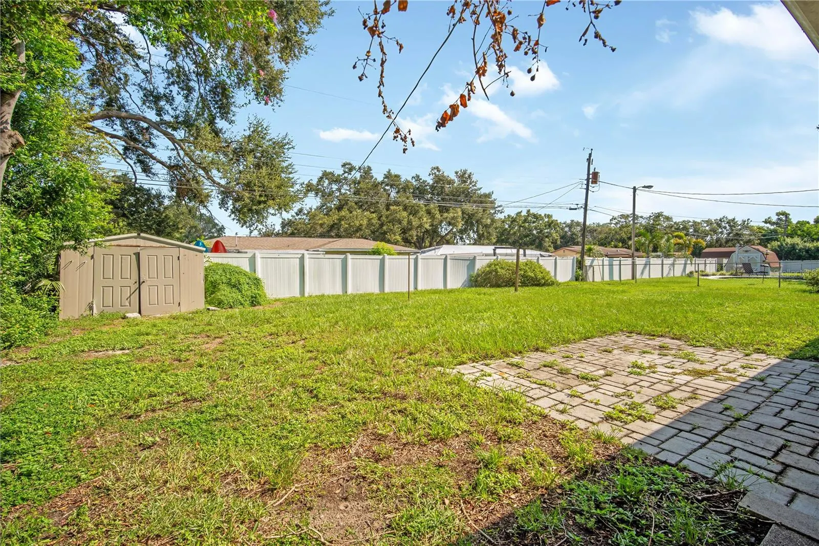 1618 HARDWOOD DR