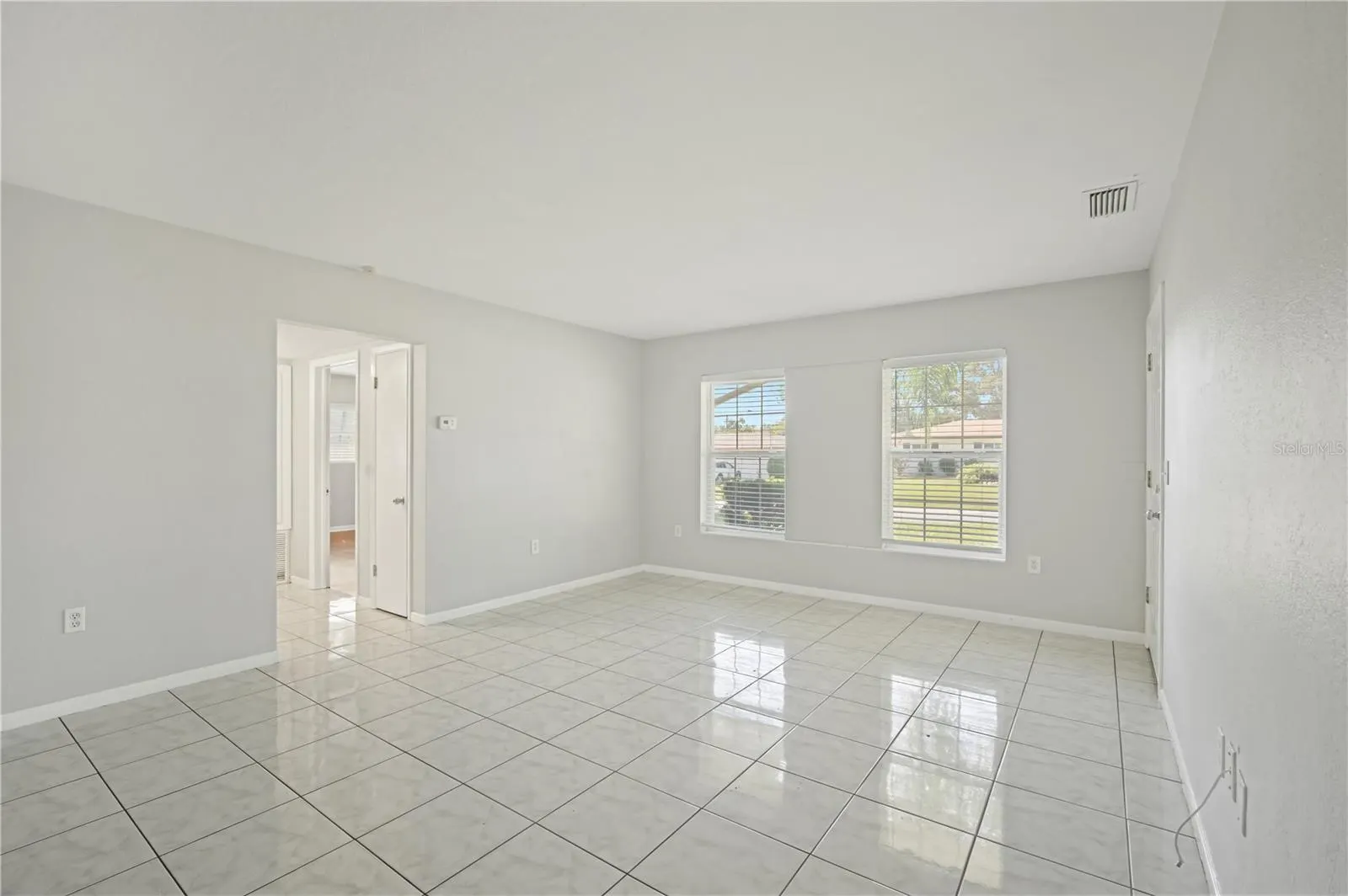 1618 HARDWOOD DR