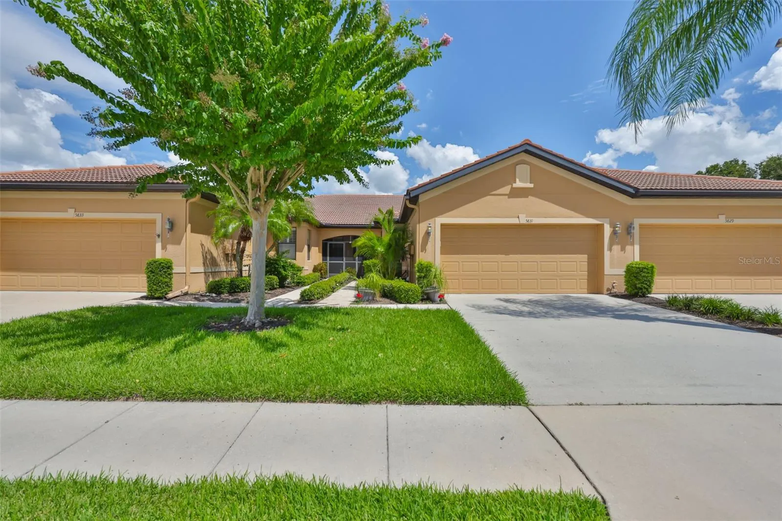5831 SUNSET FALLS DR