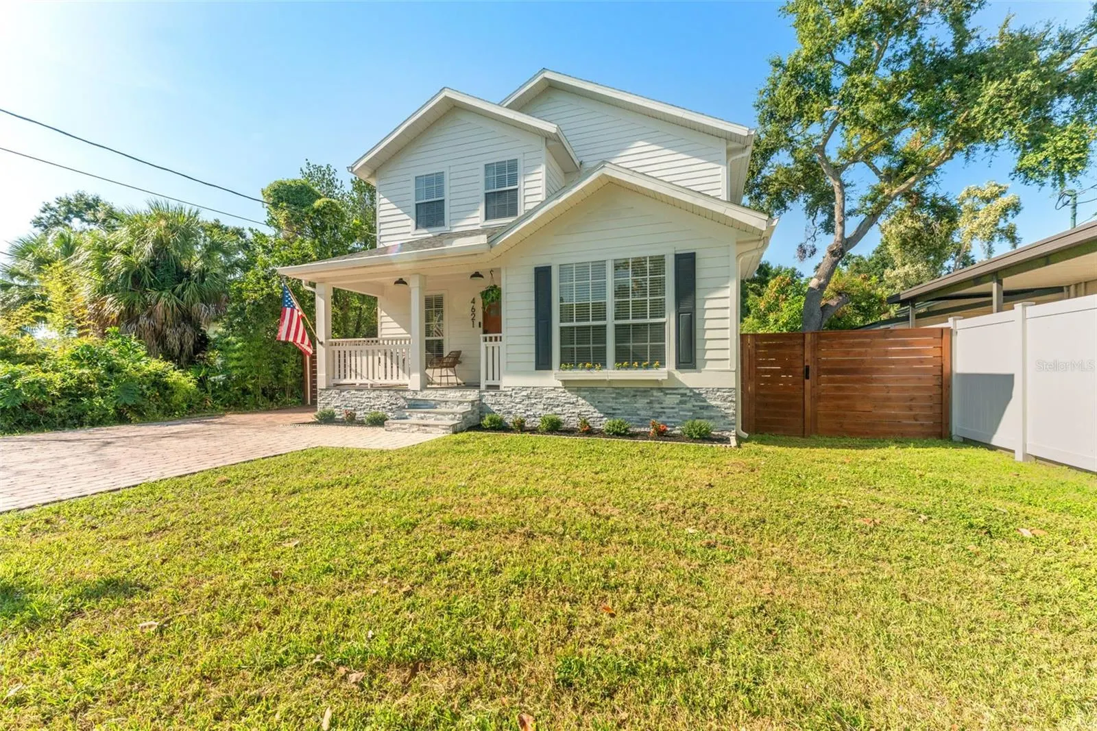 4621 W PEARL AVE