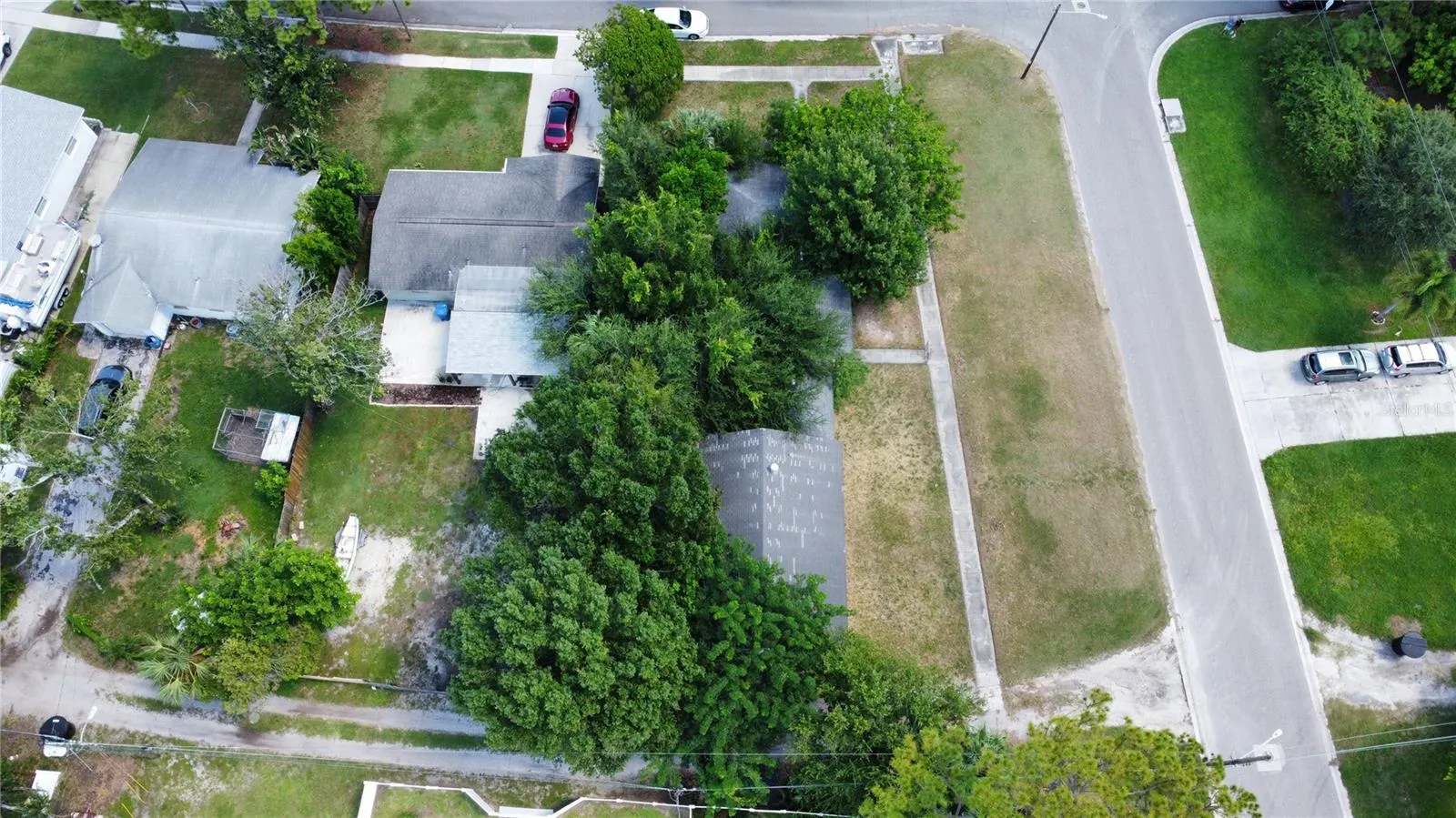 200 SW MADISON CIR N