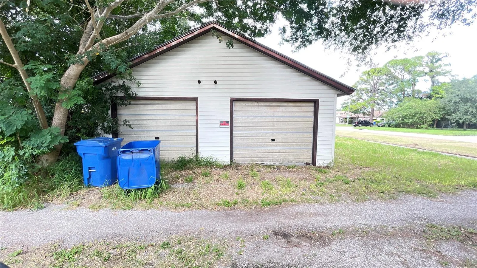 200 SW MADISON CIR N