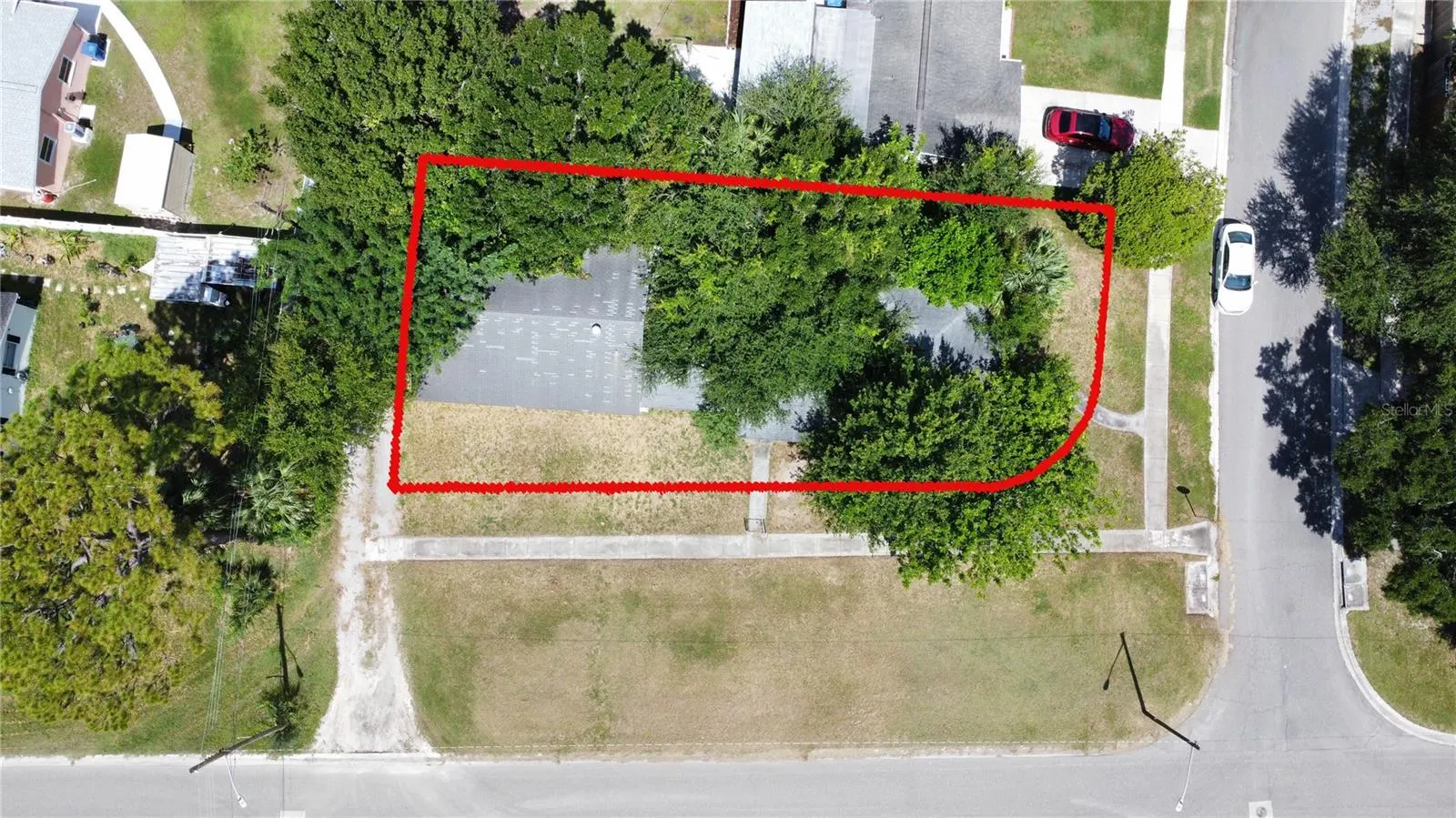 200 SW MADISON CIR N
