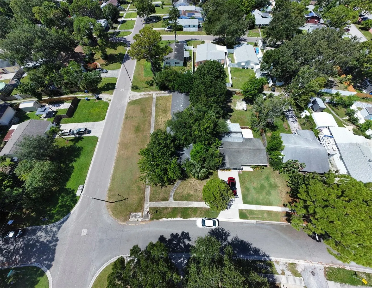 200 SW MADISON CIR N