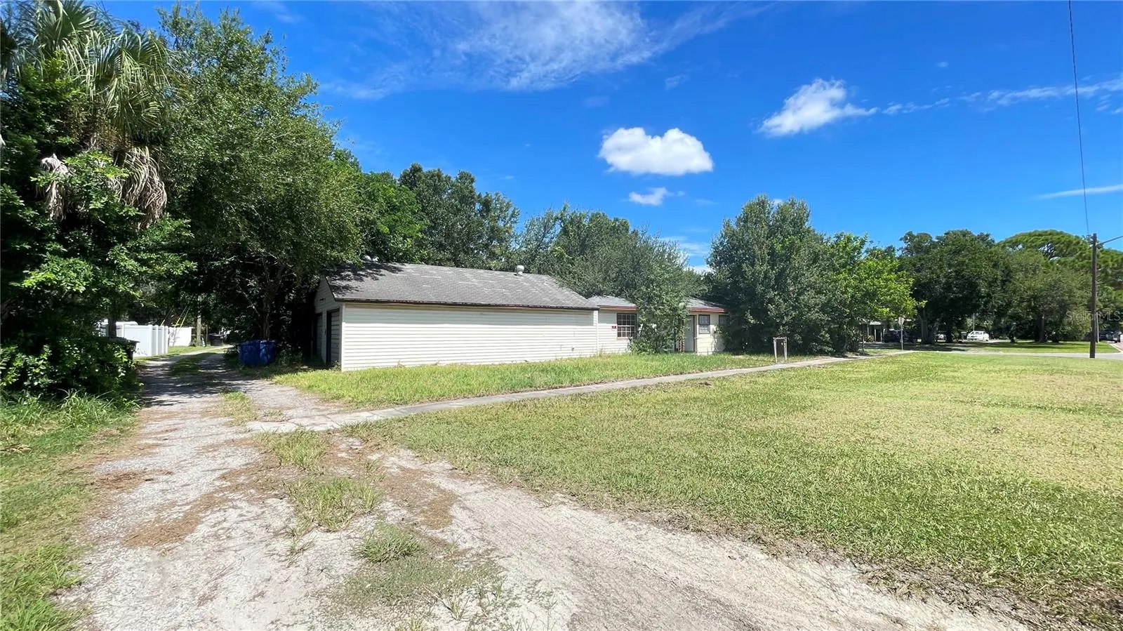 200 SW MADISON CIR N