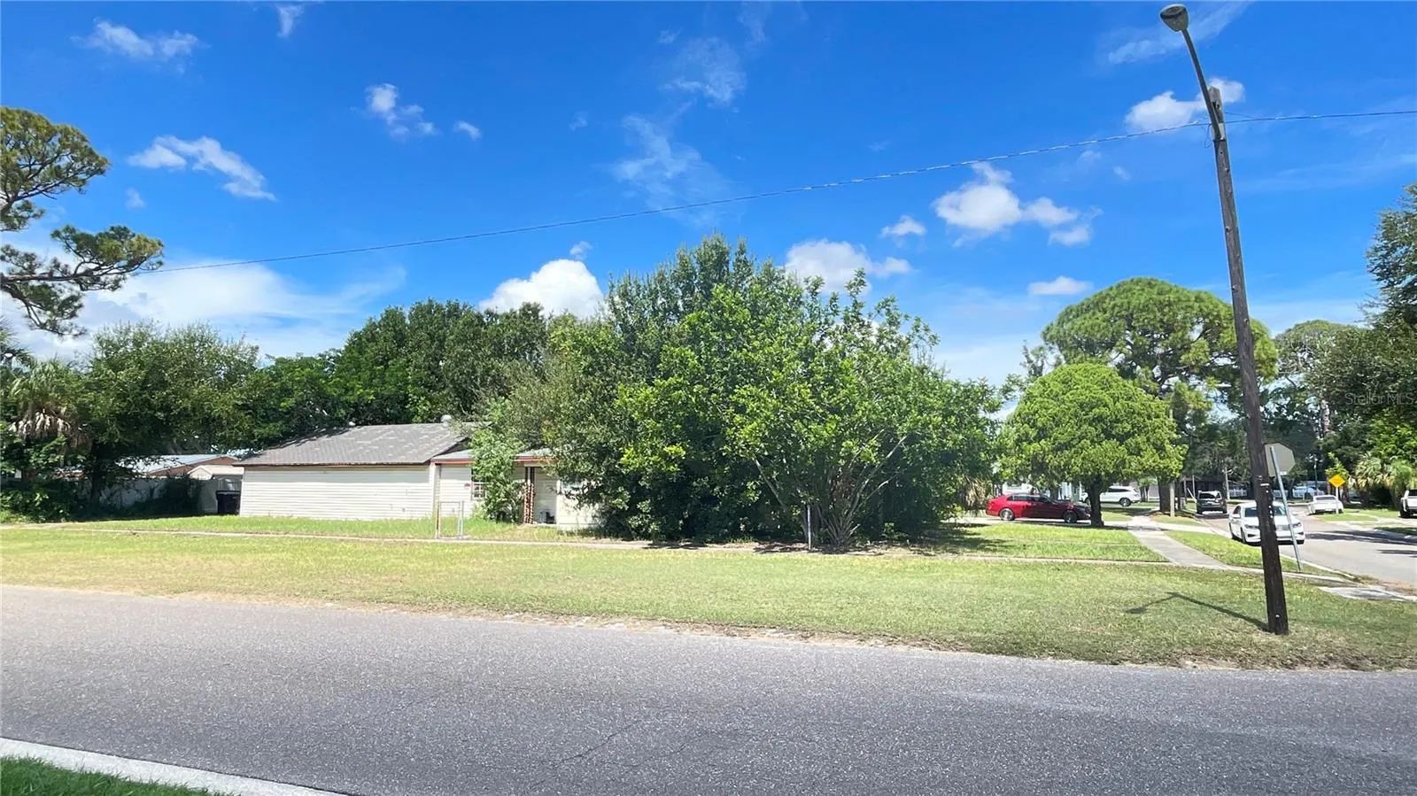 200 SW MADISON CIR N