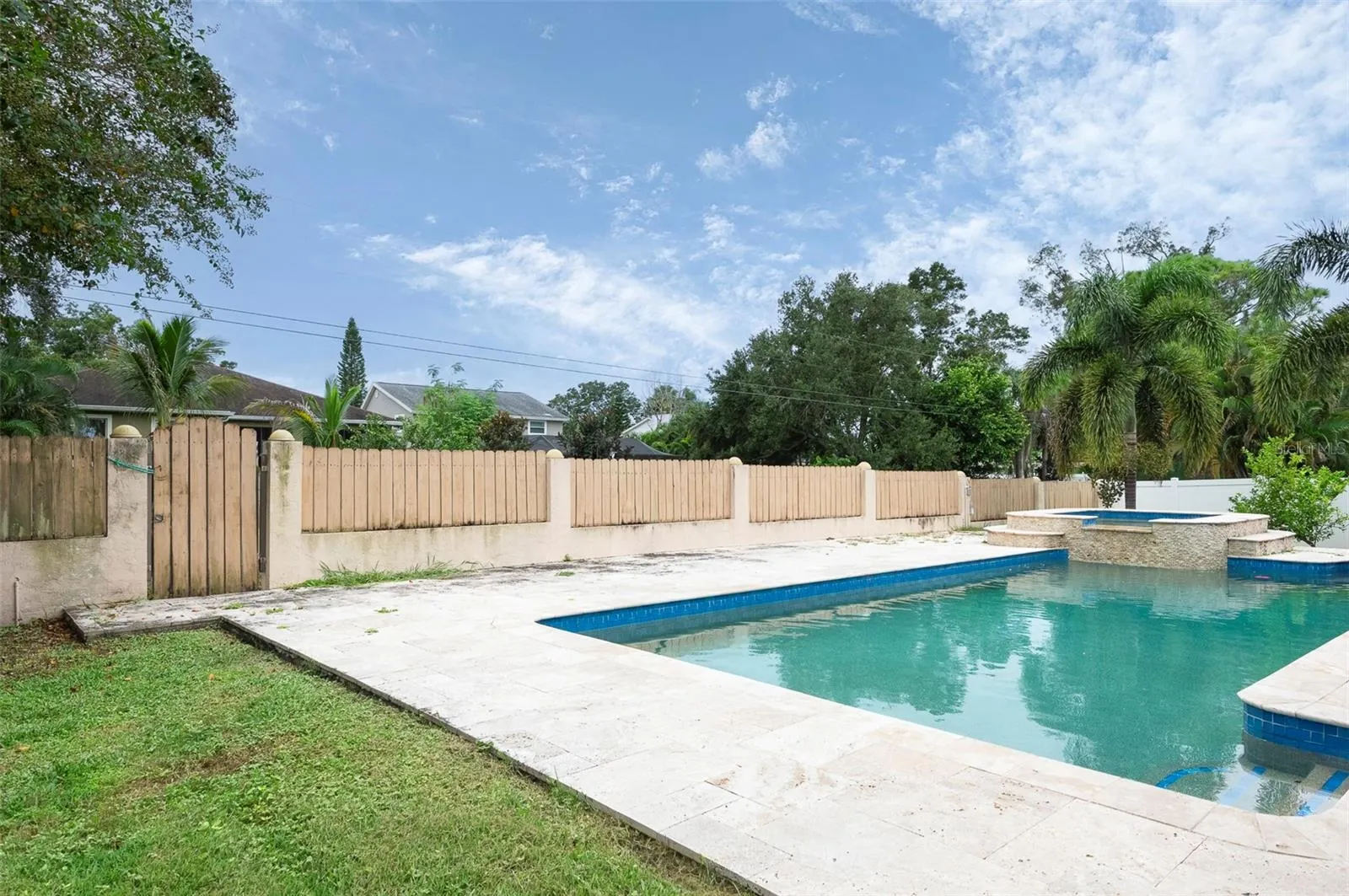 1555 FIFE CT