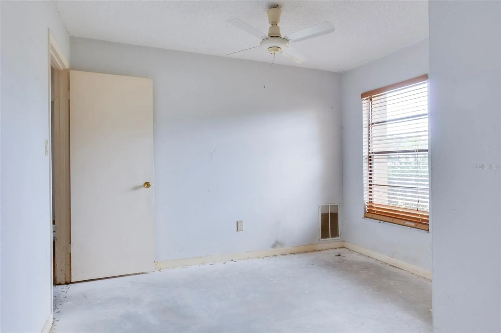 1555 FIFE CT