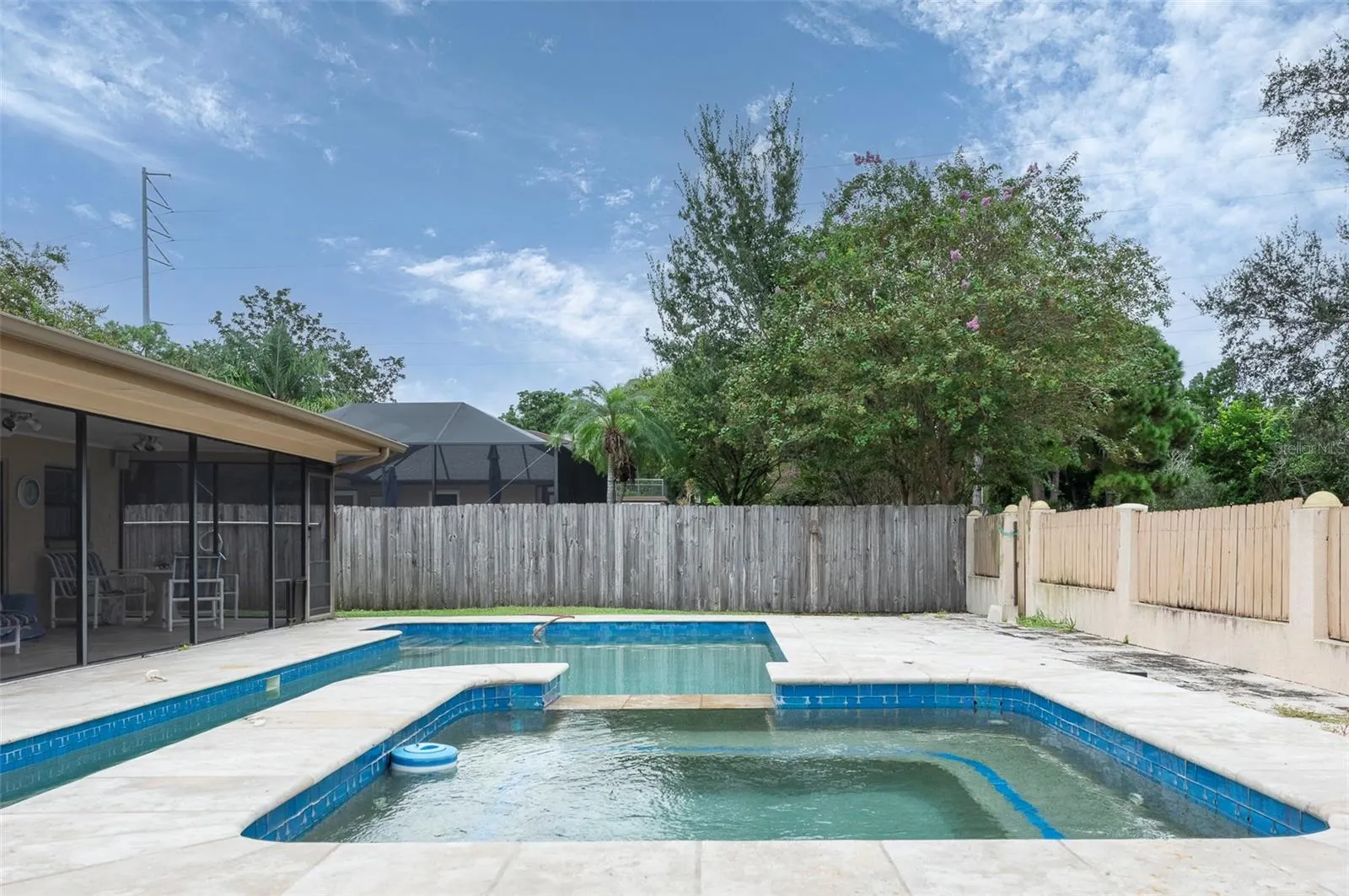 1555 FIFE CT