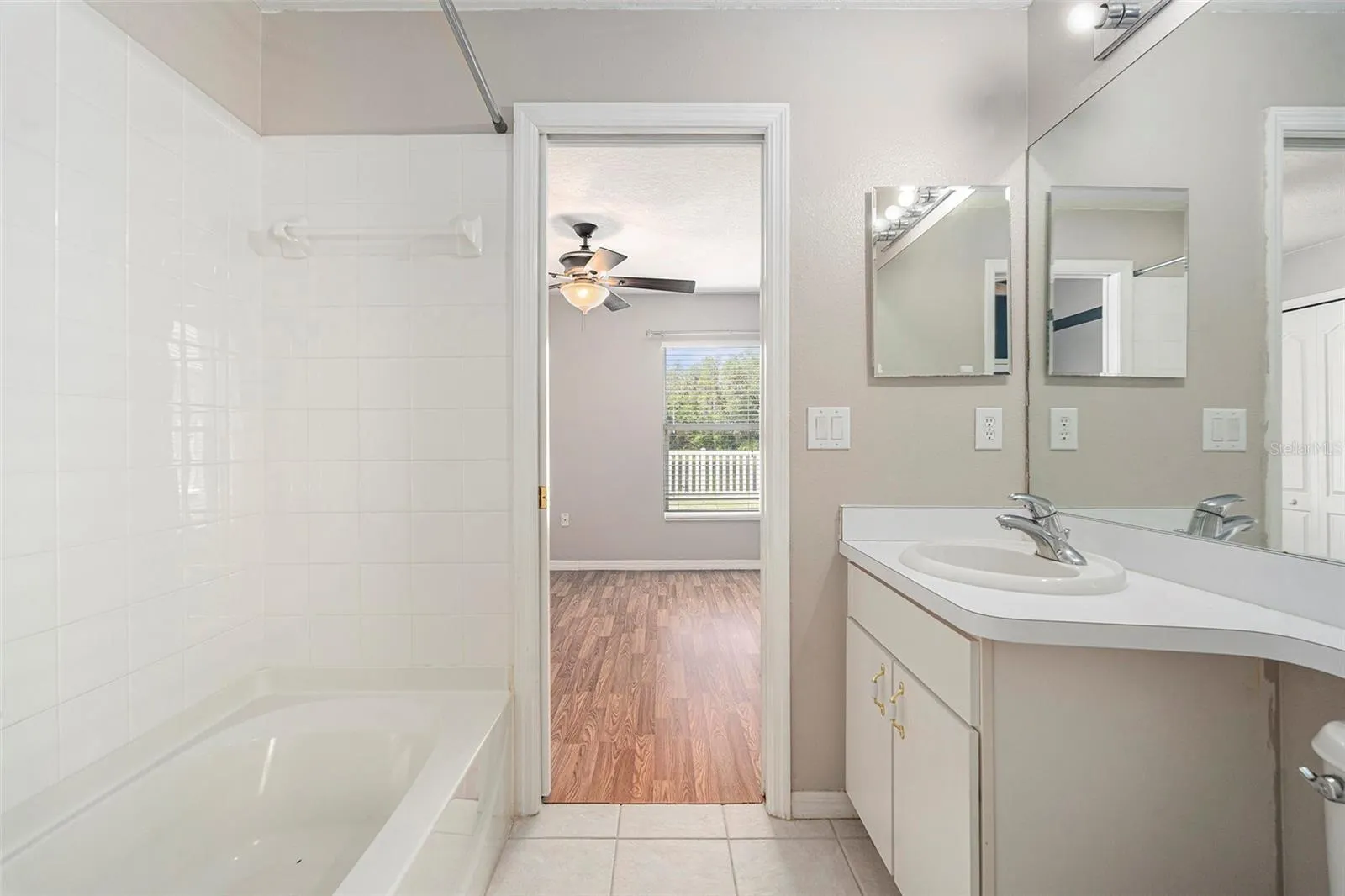 31050 CHATTERLY DR