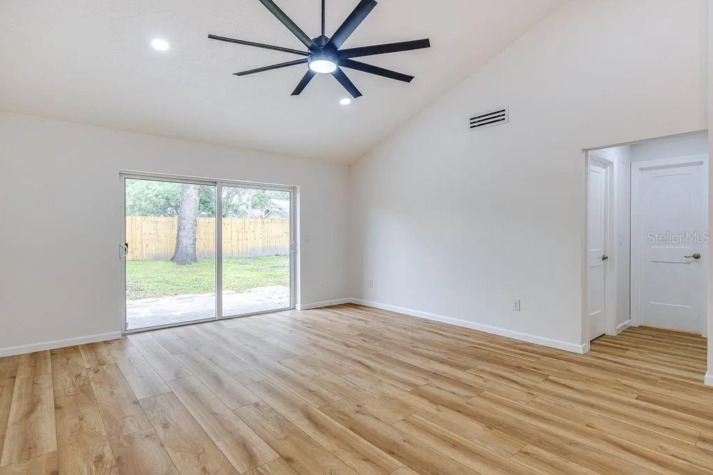 3312 FOX LAKE DR
