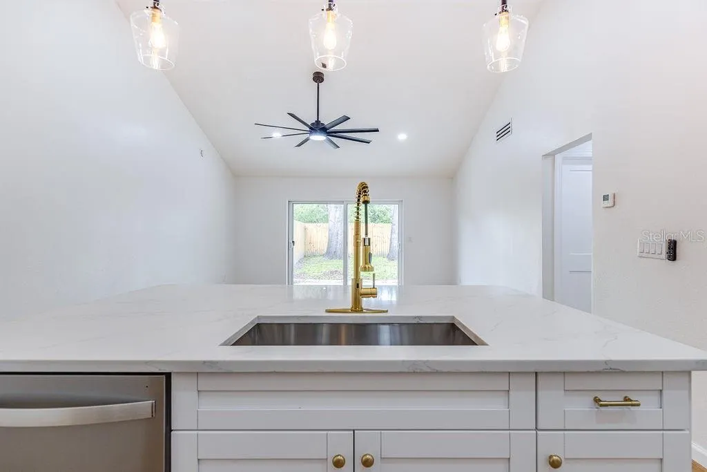 3312 FOX LAKE DR