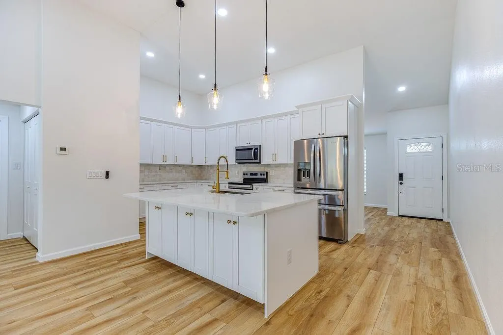 3312 FOX LAKE DR