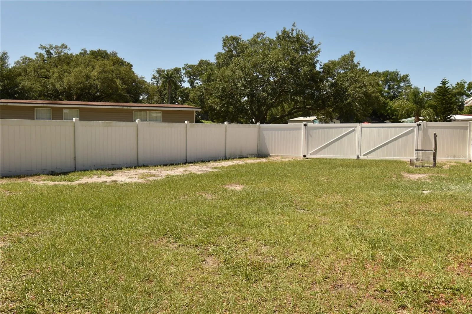 1103 TEAKWOOD AVE