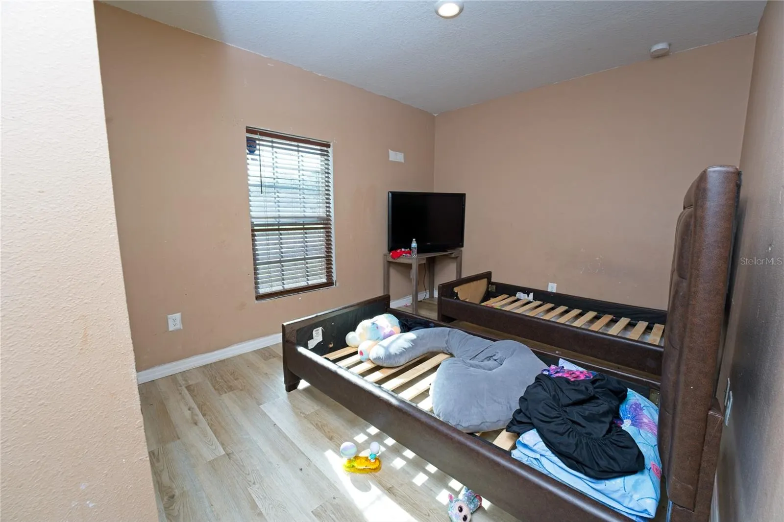 10119 CANDLEBERRY WOODS LN
