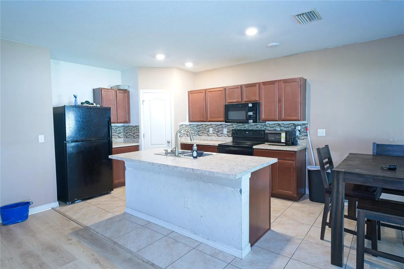 10119 CANDLEBERRY WOODS LN